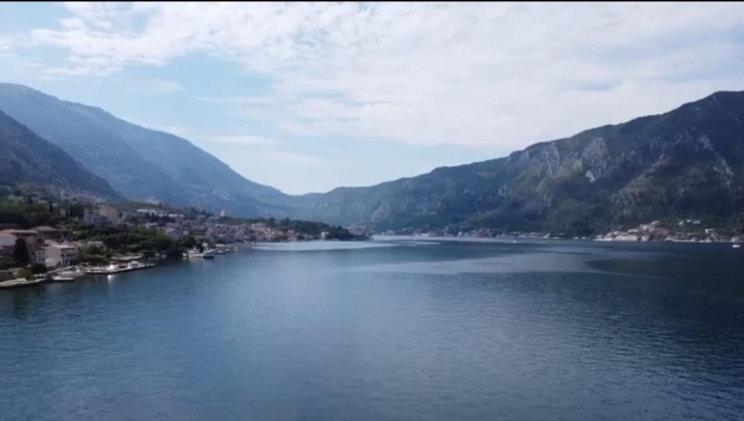 Lovely Apartment Jovan 3,With A View Of The Bay And Free Wi-Fi Kotor Exterior foto